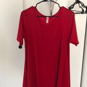 Solid red Lularoe perfect tee! Size small